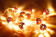 DECORATIVE elemekkel működő világító gömbök - 10 LED - 120 x 2,5 cm - piros, meleg fehér