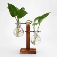 Állvány vázákkal növényszaporításhoz