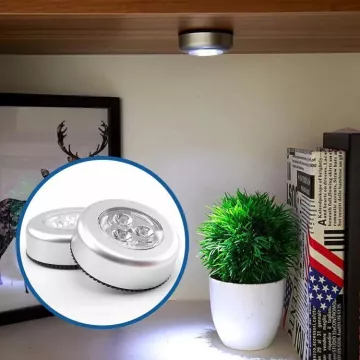 Öntapadó LED lámpa